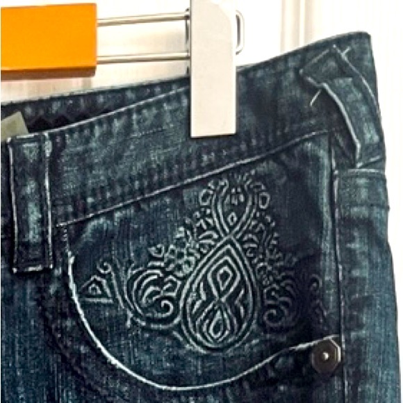 Ellie Tahari jeans size 12 but fit like a 10 - Picture 4 of 5